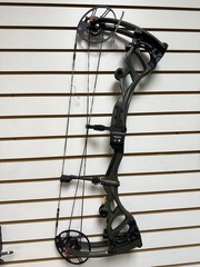NEW Bowtech Carbon One in OD Green Right Hand 70# 25.5-30.5″ Compound Bow