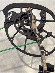 Hoyt VTM 31 RH 70# 25”-30”draw Sitka subalpine Camo