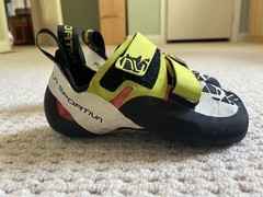 Brand-new (w/ No Tags) La Sportiva Women’s Otaki Climbing Shoes, Euro Size 37.5