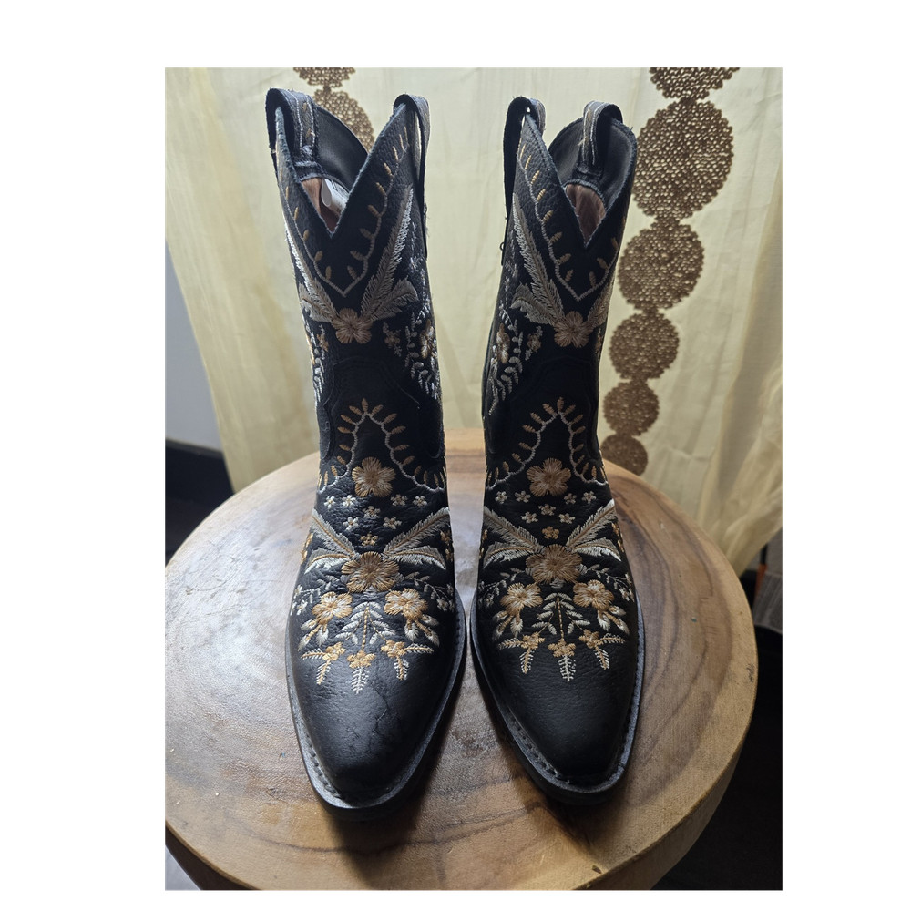 Dingo DI 748 BLACK Embroidered Western Boots US Size 8.5M