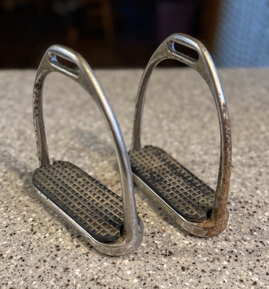 Set Of Fillis Stirrup Irons 12 Cm (4.7”) With rubber Tread pads Well Loved