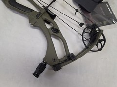 Hoyt RX-9 Ultra 60 – 70lbs/26″ – 31″/Wilderness