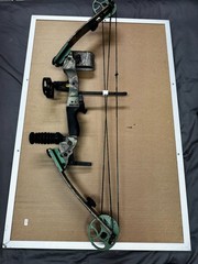 Bear Archery Vast Right Hand Compound Bow – God’s Country Color (AV04A2X0A7R)