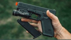 Umarex Glock 17 Gen 5 Airsoft Pistol, Blowback, Green Gas & BB Bundle (2276344)
