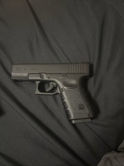 Umarex Glock 19 Gen 3 CO2 Powered BB Nonblowback Never used
