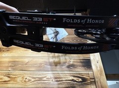 New Darton Sequel 33 ST2 Right Hand Folds of Honor 60-70 Pounds