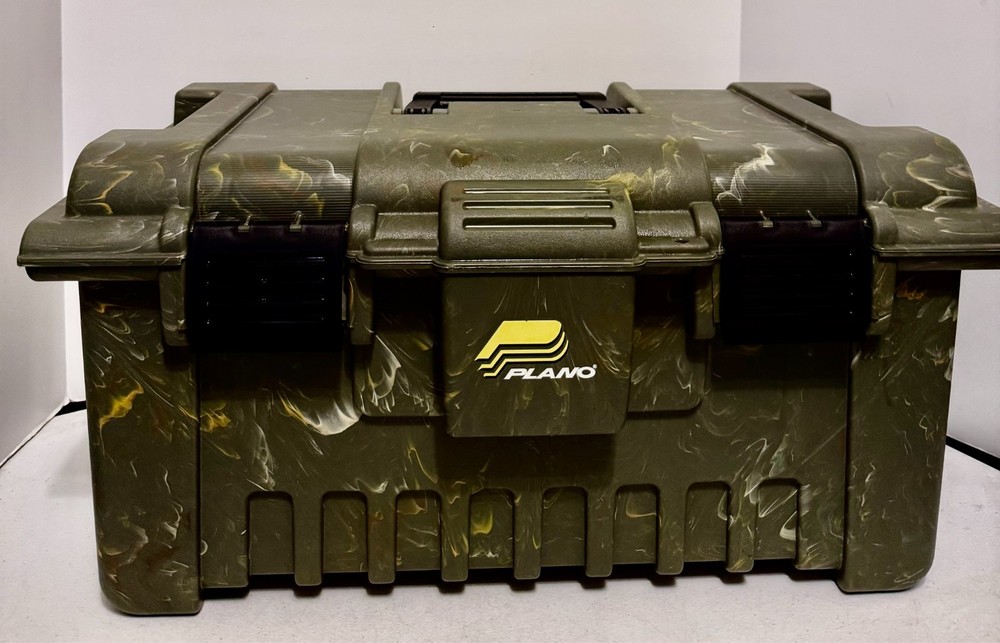 Plano Green Camo Shooters Case 22″L x 14″W x 11.5″ H- Large Model 781-782 USA