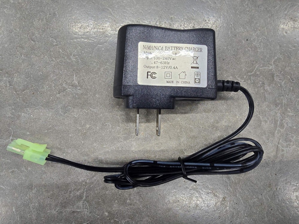 Lancer Tactical Airsoft NiMh Wall Charger – Small Tamiya Connector