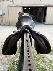 Bates Elevation 16.5” Saddle With CAIR and Easy Change Gullet System
