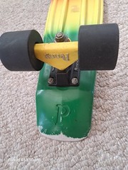 Penny Board – Rasta-Colored Australia 23″ all original parts-In Great Shape