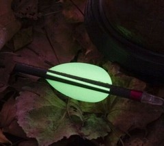 Glow-in-the-Dark archery vanes – 5 sizes, awesome styles! (36 ct)