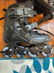FR Skates FR1 80 Black – 243mm Frame / 80mm Wheels US7.5 Men