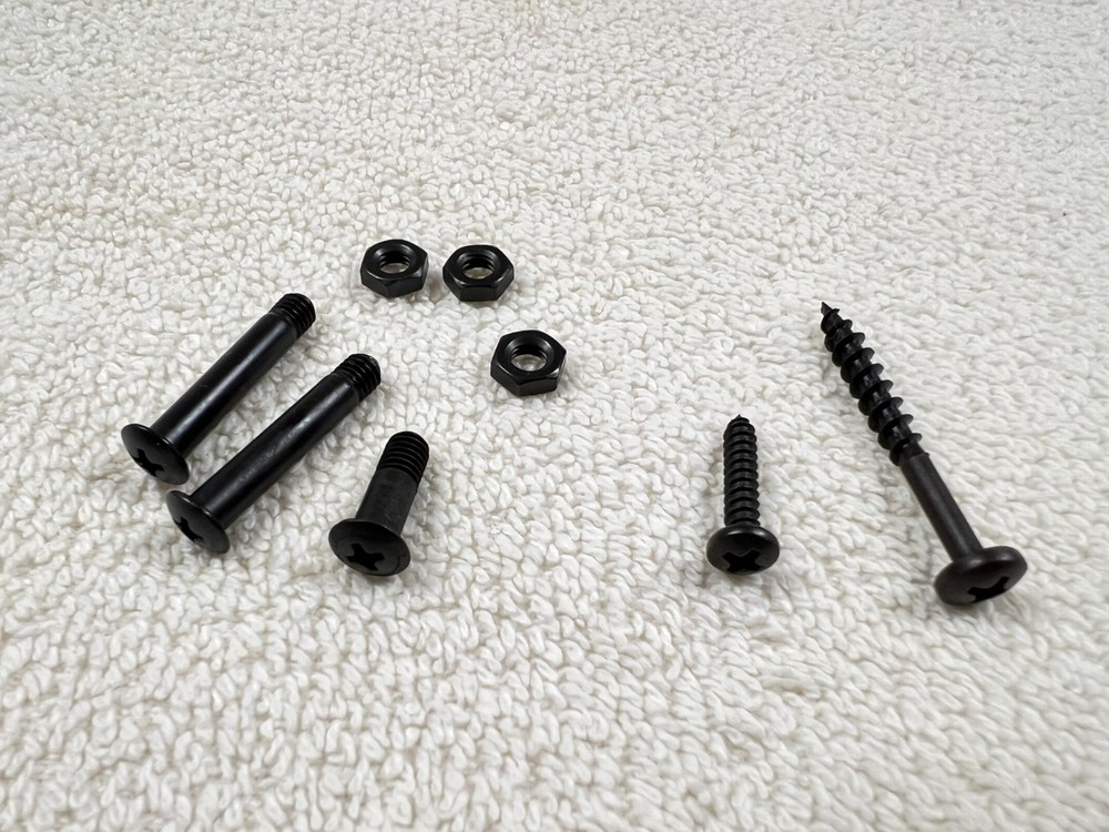 Daisy OEM – 1938B Red Ryder – Screw Set [Complete Set – Screws & Nuts]