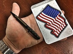 American Flag Wavy – Sticker