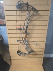 Hoyt Carbon Defiant RH DFX Turbo 60-70lbs Weight 26-28 Inches Length Camo