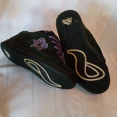 Adio HIM Skater Shoes US 8 Black with Purple Heartagram. Bam Margera.