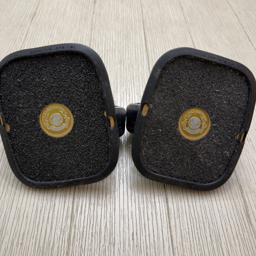 TwoLions Drift Skates Free Line Skates 72mm Wheels Black Grip Tape