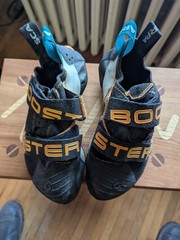 Scarpa Booster – climbing shoes – US Mens – 7 2/3 Size