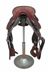 TRACKING ENDURANCE RACING LEATHER HORSE SADDLE ON FIBERGLASS TREE