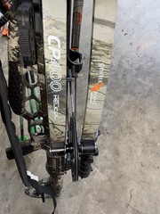 CenterPoint Archery CP400 Helicoil+Luminex Red Dot Scope+Matching Arrows