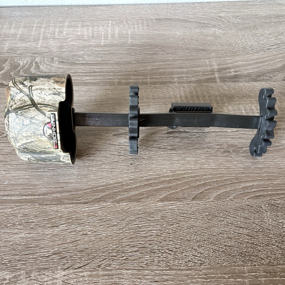 Bohning AQ600EDGE Bow Quiver Bow-Mounted for Compound, Camo/Black