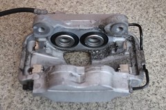 BMW G20 G21 G30 G31 G32 G11 G12 X3 G01 X5 G05 BRAKE CALIPER FRONT RIGHT 6883736