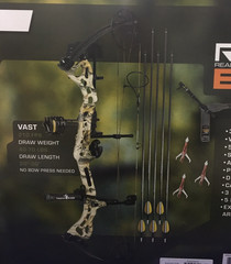 NEW! BEAR VAST RTH EXTRA Compound Bow Kit – SEALED!