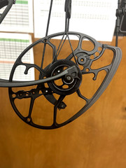 Mathews Lift X 29.5 Compound Bow RH 28″ 70lb Shale 4812594