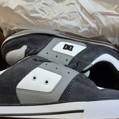 DC Pure Men’s Skate Shoes Gray/White/Black US 10.5 Medium (D) Vietnam