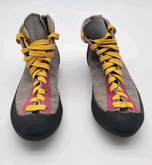 Vintage Boreal «Lince» climbing shoes, a classic model popular in the 80s EU 39