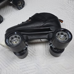 Roller Derby STR Seven Men’s Roller Skates Black Size 6 MPN 5070-8329 See below