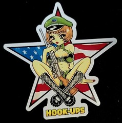 HOOK UPS STICKER VINTAGE «SEXY GIRL USA TROOPER» 4 X 4 1/8″ GLOSSY