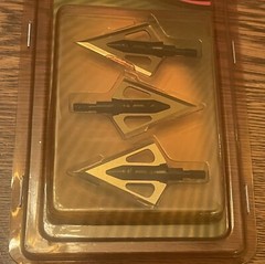 Vintage Game Tracker FirstCut 145 Premium Cut-On-Impact Broadheads NOS 3 Pack