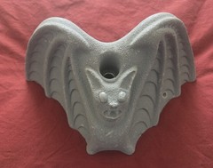 CUSTOM MADE BAT SHAPED ROCK CLIMBING HAND FOOT HOLD HANDHOLD GYM BOARD NICE USED