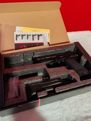 Airsoft Pistol GBB Gas Blowback – Semi Auto 300 FPS 25 Rounds 6mm HK USP Umarex