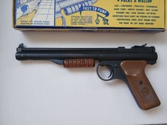 NOS VINTAGE BENJAMIN FRANKLIN MOD 137 PNEUMATIC AIR PELLET PISTOL W ORIGINAL BOX