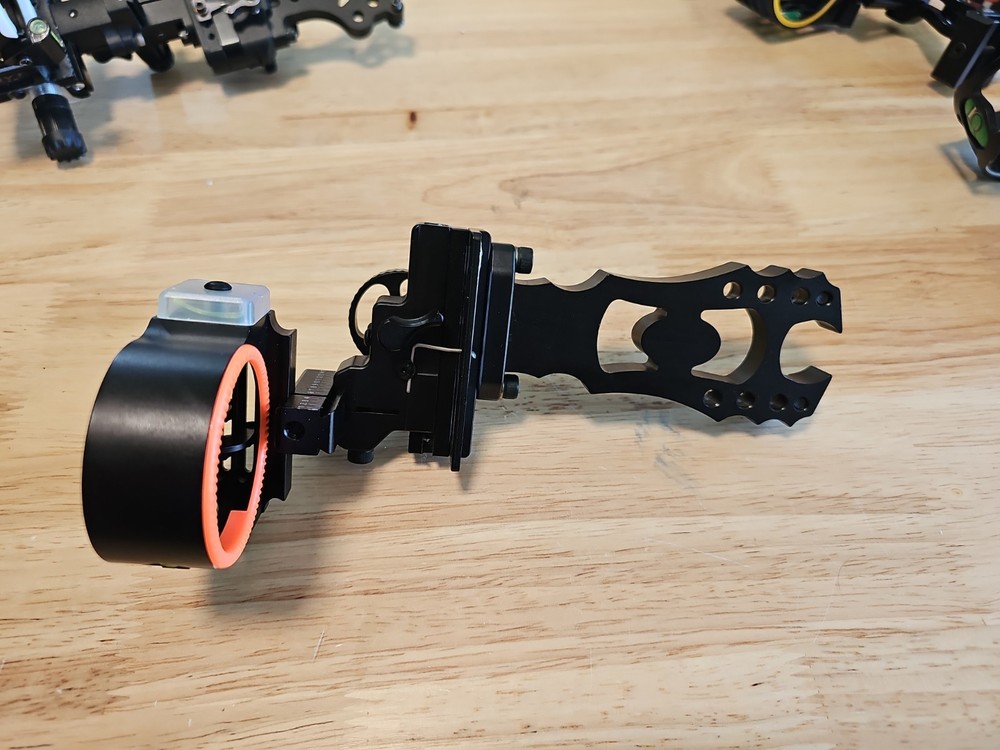 Black Gold 3 Pin Adjustable Sight
