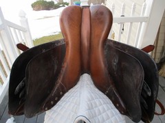 16.5» NARROW HENRI DE RIVEL ADVTG CC JUMP ENGLISH SADDLE w NEW LEATHERS & IRONS