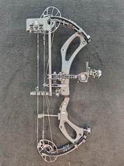 2024 PSE Nock 30 ES RH Hunting Bow Pkg(Nice!Read!) 60-70lbs 28.5-31in Draw Black