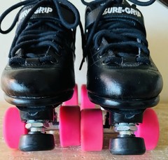 Sure-Grip Roller Skates Men’s Size 7 Black Rebel, $239