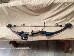 EXTREMELY RARE Collectible Ted Nugent Ultimate Beast Compound Bow by Martin
