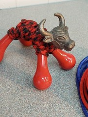 FIERY RED Micro Brahma Bull ROPING DUMMY – Pro Paracord Training Set