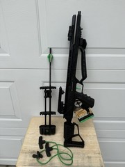 CenterPoint AXCD190FCK Dagger 390 Compound Crossbow Body Only W/ Accessories
