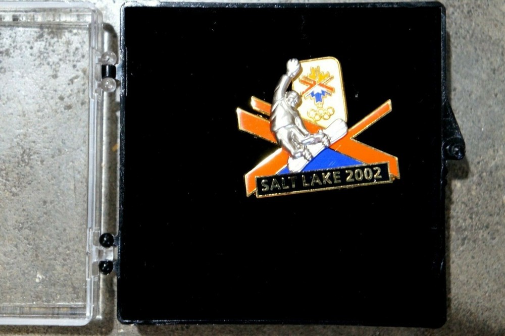 UNITED STATES SALT LAKE 2002 OLYMPICS, SNOWBOARD/SNOWBOARDER LAPEL/HAT PIN, NEW!