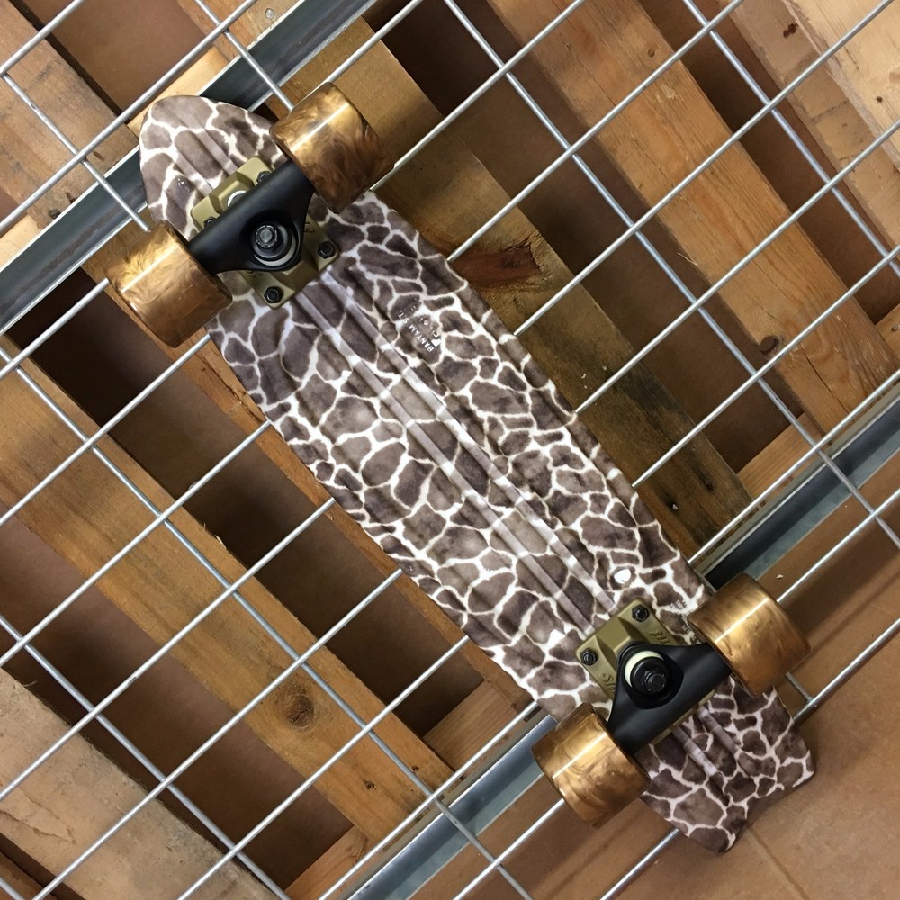 New Globe Bantam Graphics ST Giraffe Complete Skateboard – 23in
