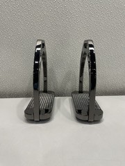Korsteel 4.5″ Aluminum Stirrups For Horses, Black