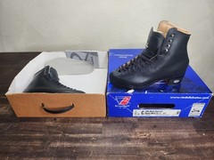 Riedell 336 Roller Skate Boots New SZ 5.5 M NOS BLACK LEATHER HIGH QUALITY VTG