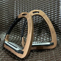 Lightweight Aluminum Horse Safety Stirrups | Quick Release Equestrian Riding