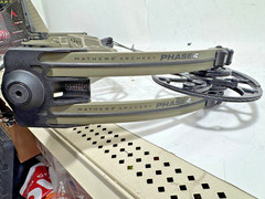 Mathews Phase 4 Ambush Green 25.5-30″ Draw 50-70 lbs Compound Bow ! Right Hand!