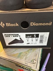 men’s black diamond momentum lace climbing shoes size 5 nwt&box